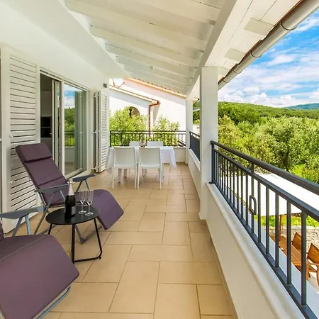 Salt And 펜션 Kornić