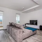 Vikendica Salt And